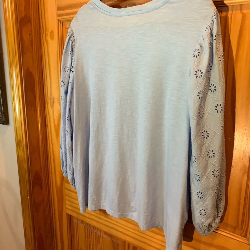 NWOT size 2X blouse with eyelet sleeves - Picture 3 of 8